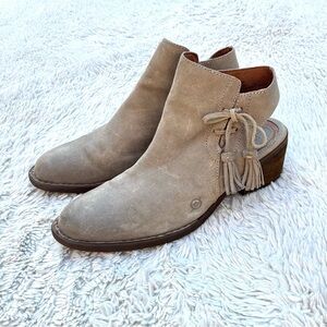 Born NWOT Monikah Taupe Open Heel Boots Sz 9.5